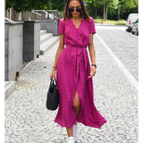 Ružena - Elegantné šaty s výstrihom do V a modelujúcim strihom