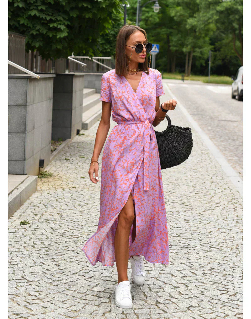 Ružena - Elegantné šaty s výstrihom do V a modelujúcim strihom